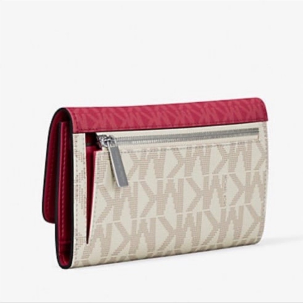 MICHAEL KORS Jet Set Travel Signature
Logo Tri-Fold Wallet DARK RASPBERRY MULTI - Picture 16 of 16